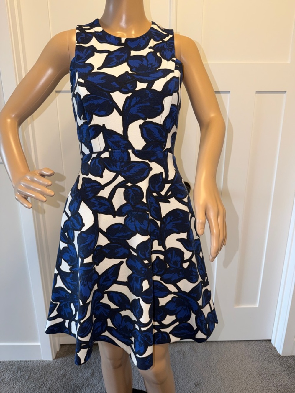Banana Republic Blue, Black and White Floral A-Line Dress w/pockets